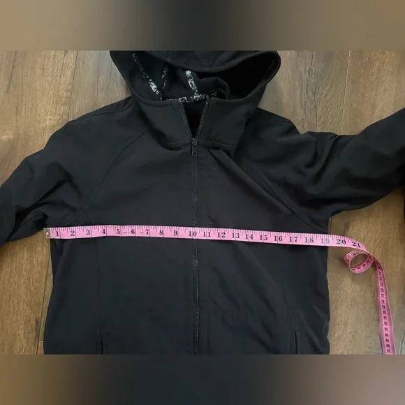 Lululemon rain coat/trench - 19” ptp - Picture 3 of 9